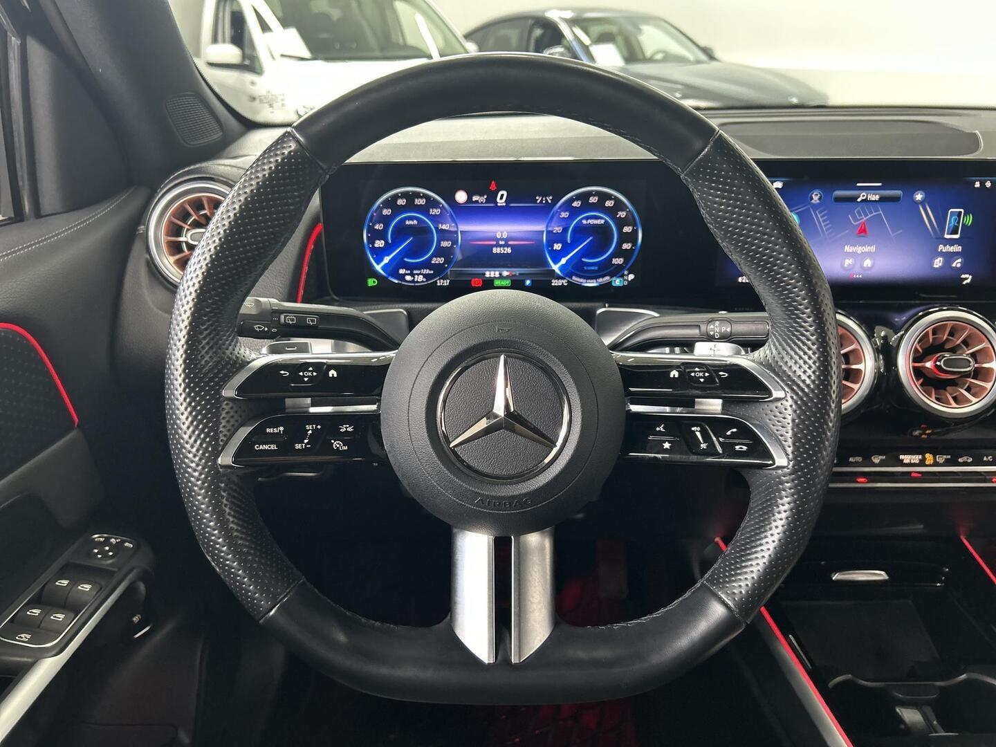 MERCEDES-BENZ EQB 2024