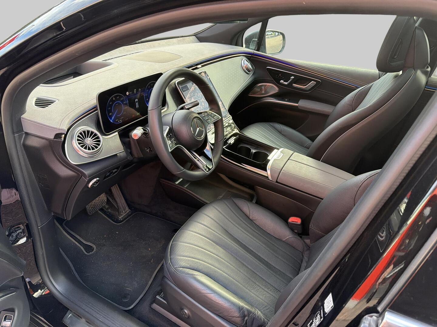 MERCEDES-BENZ EQS SUV 2023