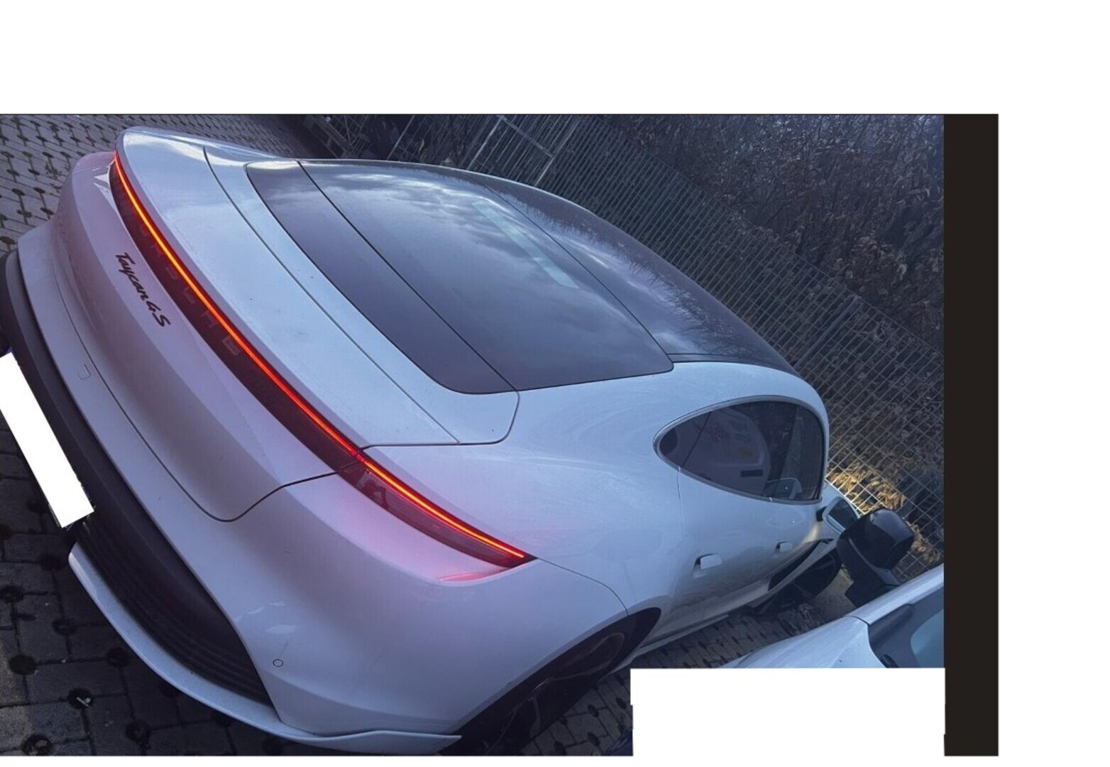 PORSCHE TAYCAN 2022