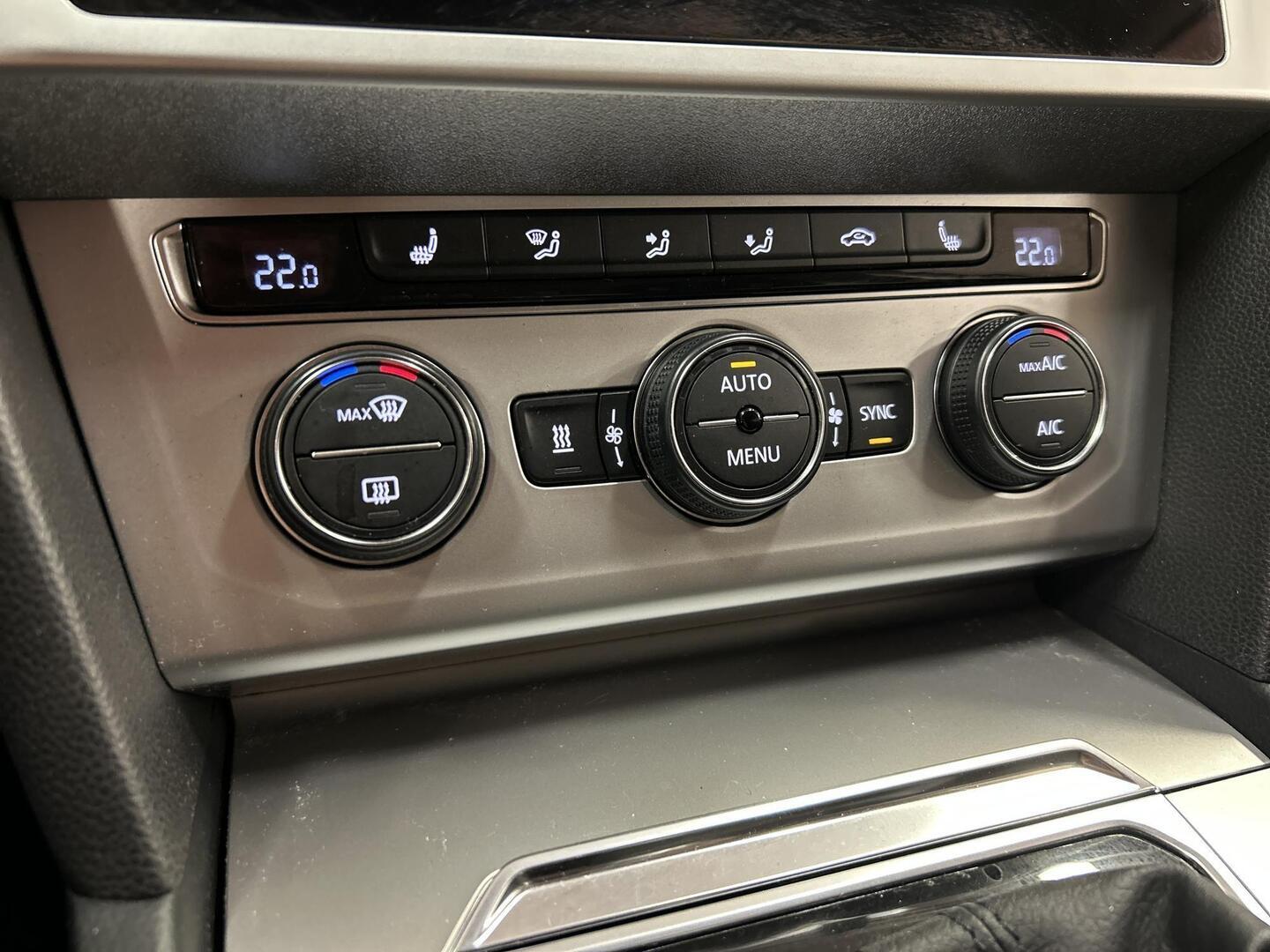 VOLKSWAGEN Passat 2018