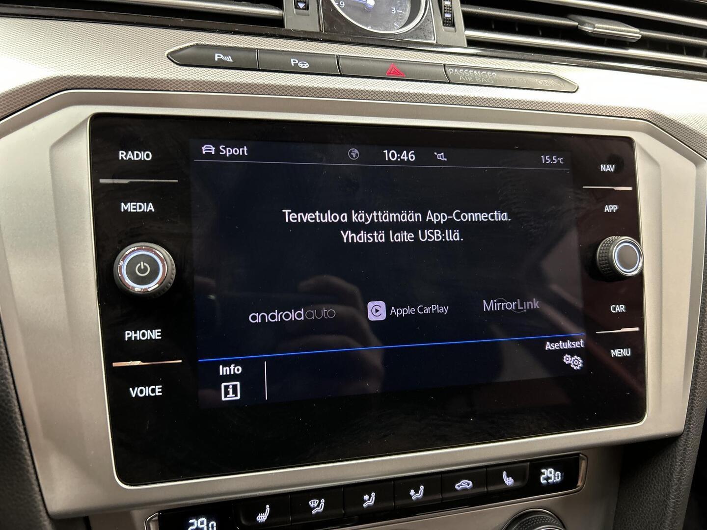 VOLKSWAGEN Passat 2018