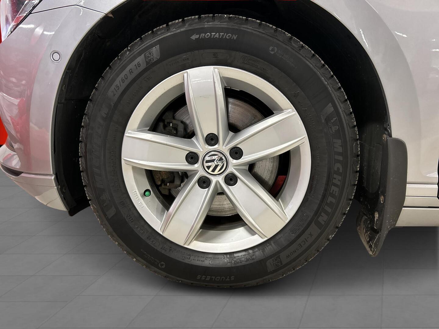 VOLKSWAGEN Passat 2018