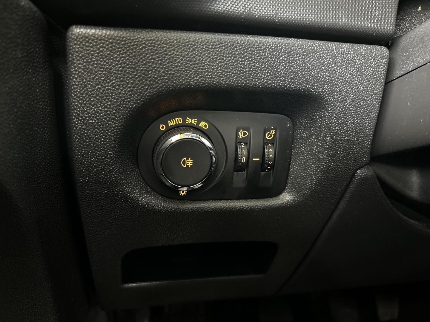 OPEL Corsa 2012