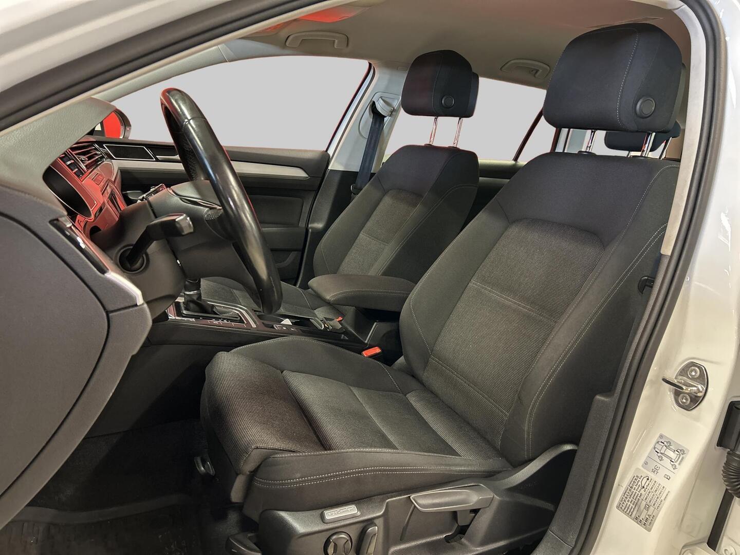 VOLKSWAGEN Passat 2016