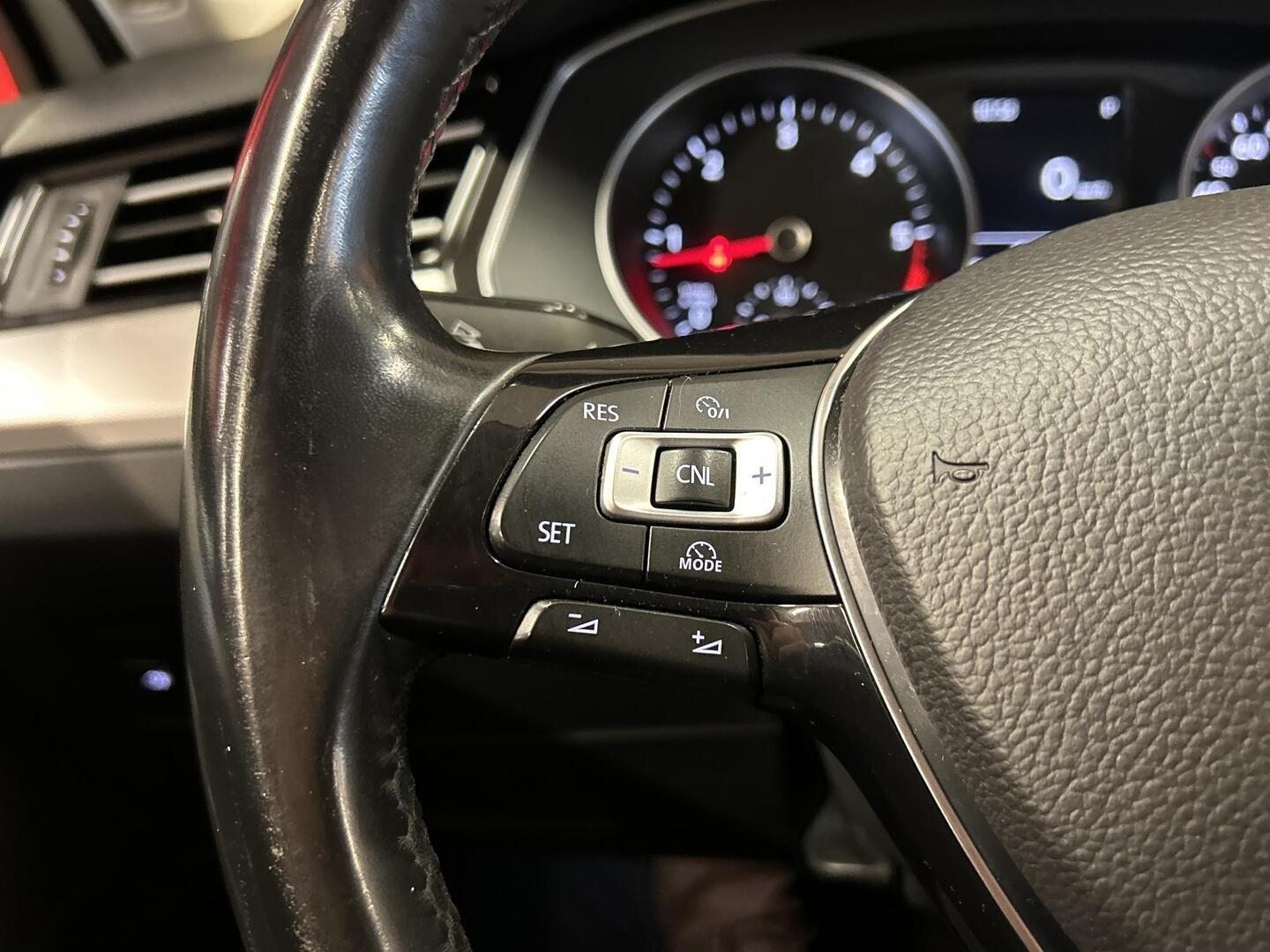 VOLKSWAGEN Passat 2016