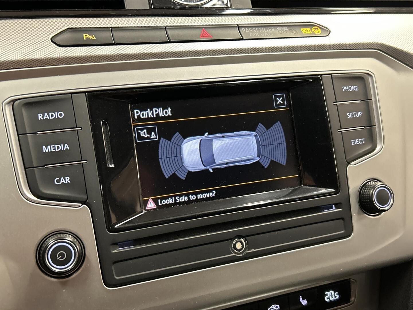 VOLKSWAGEN Passat 2016