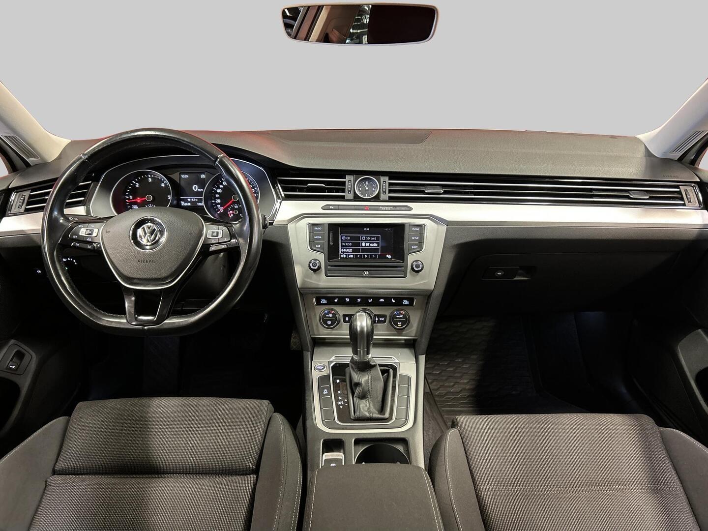 VOLKSWAGEN Passat 2016