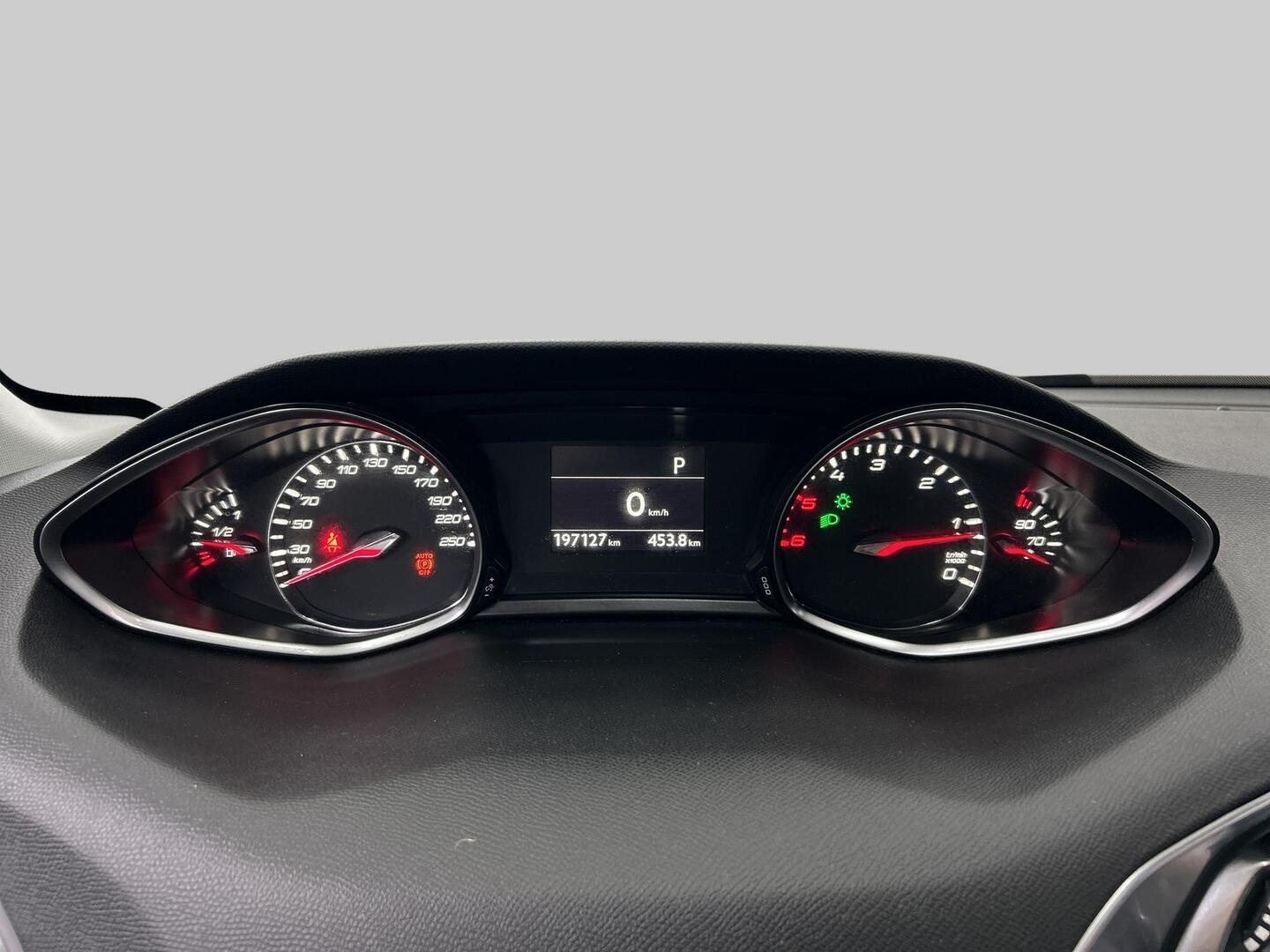 PEUGEOT 308 2016