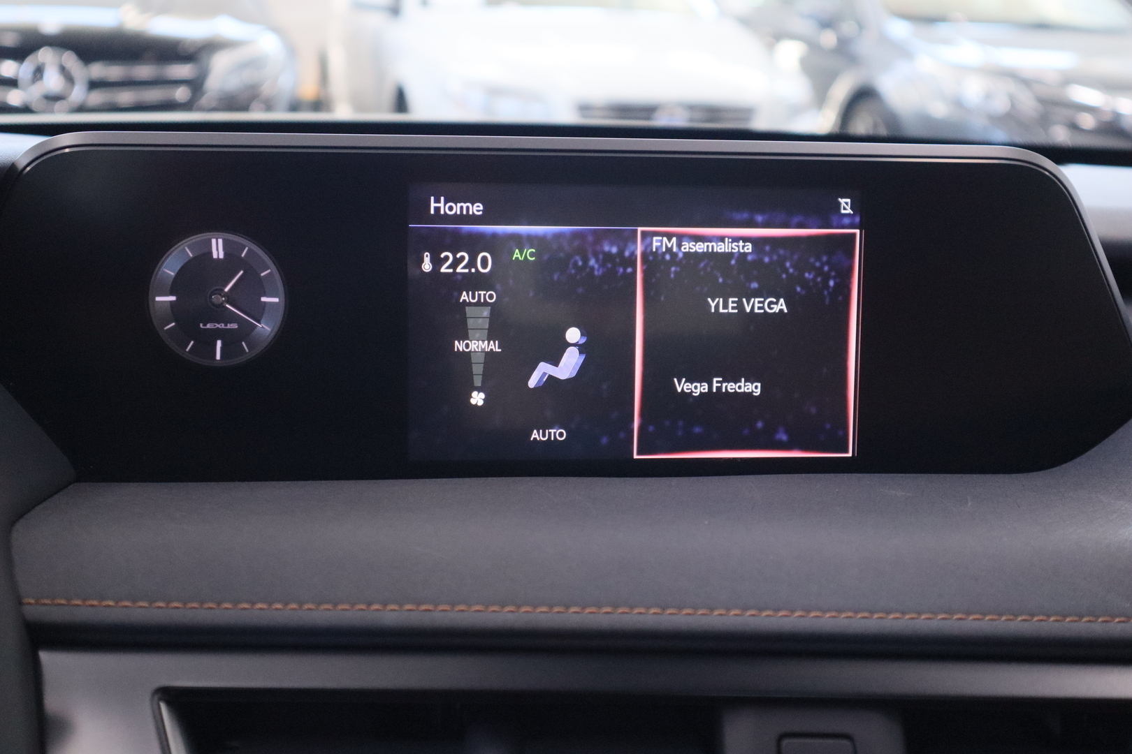 LEXUS UX 2021