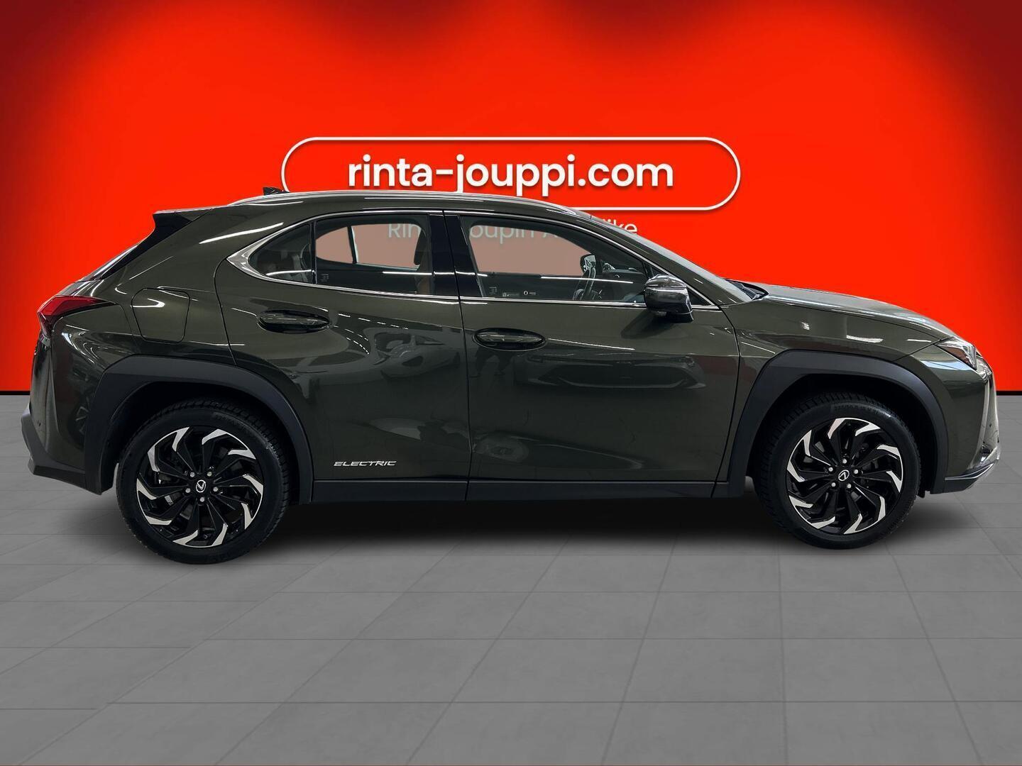 LEXUS UX 2021