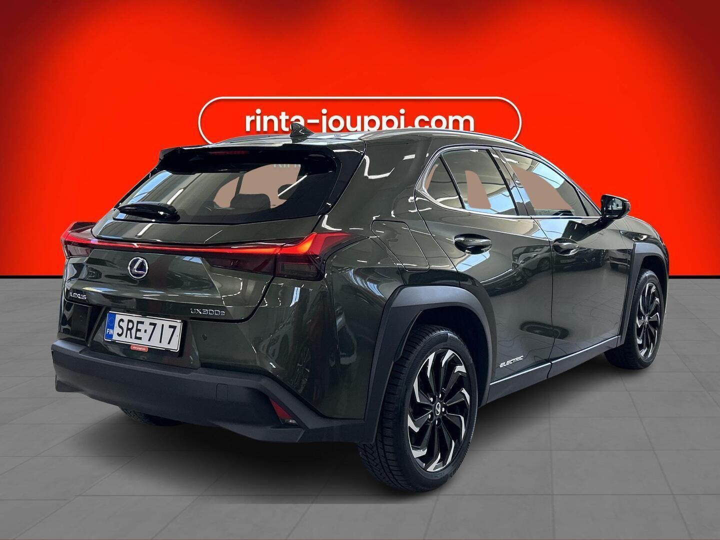LEXUS UX 2021