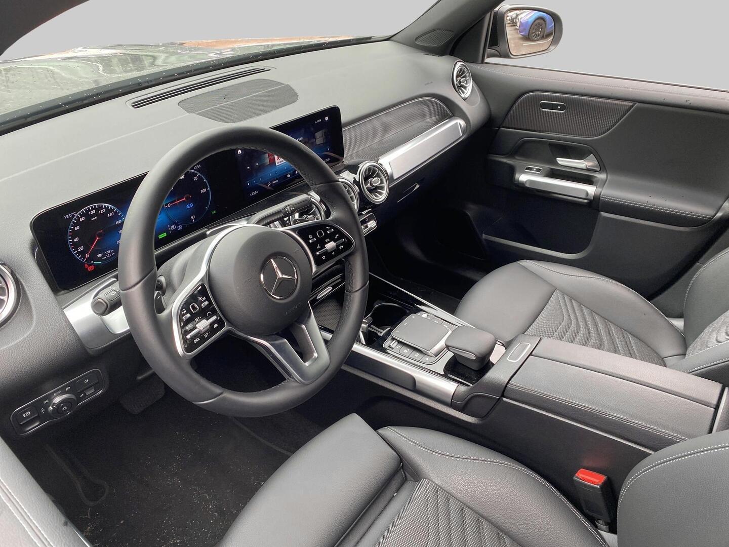 MERCEDES-BENZ EQB 2023
