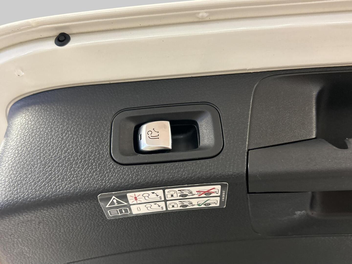 MERCEDES-BENZ C 2018