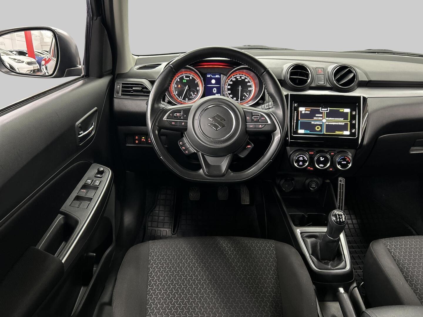 SUZUKI Swift 2021