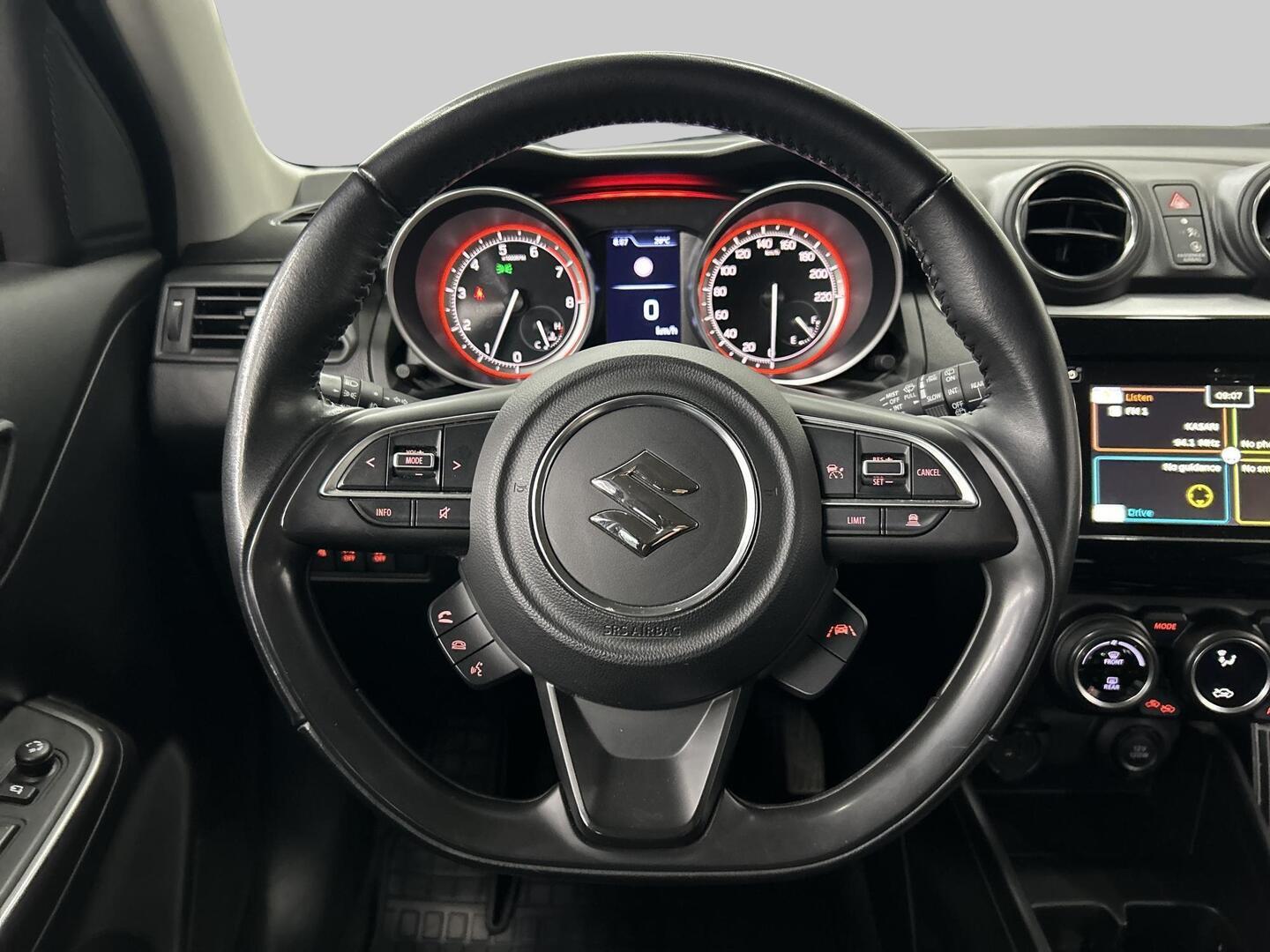 SUZUKI Swift 2021