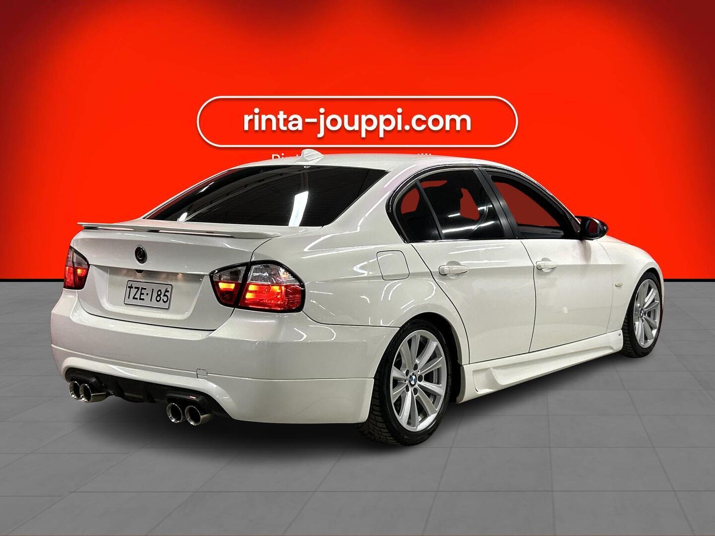 BMW 330 2005