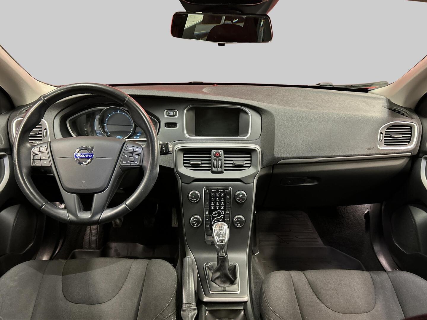 VOLVO V40 2013
