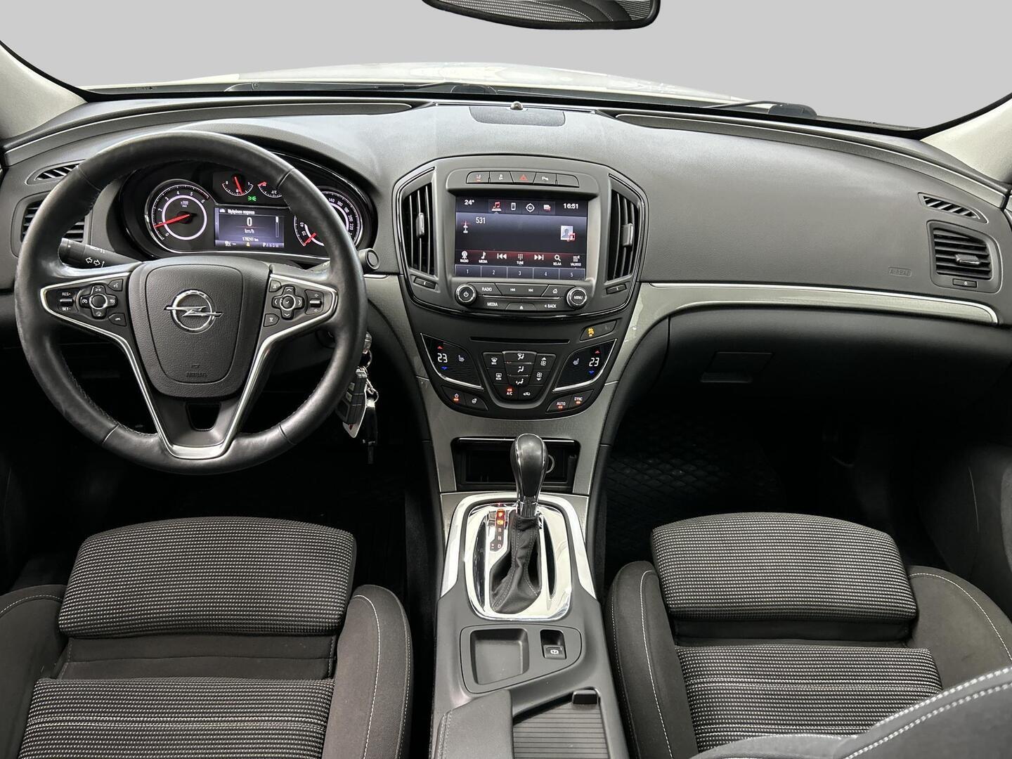 OPEL Insignia 2017