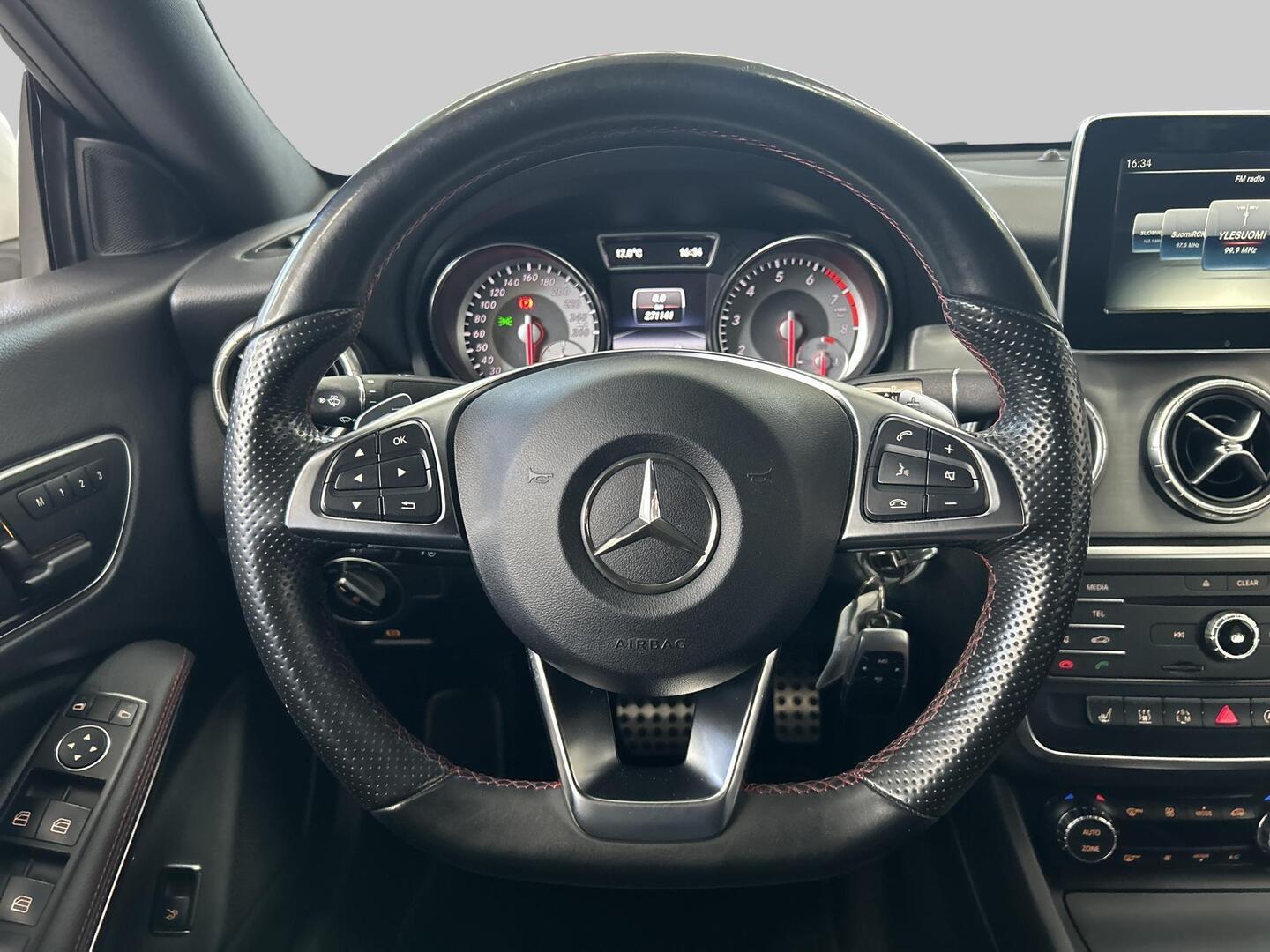 MERCEDES-BENZ CLA 2015