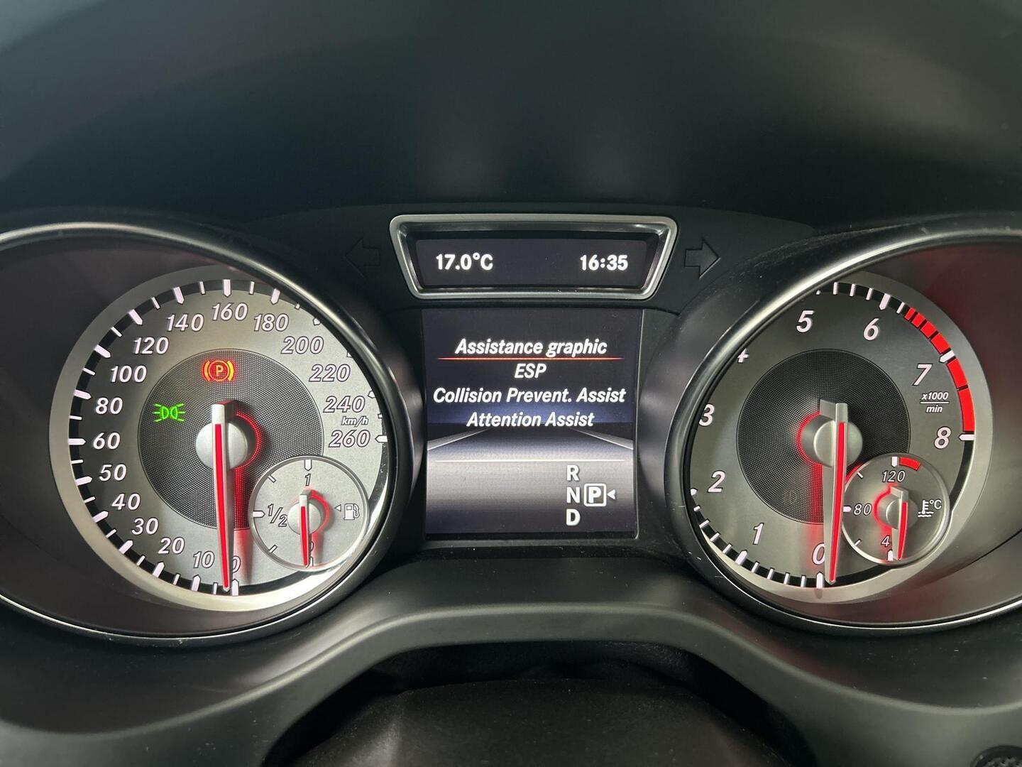 MERCEDES-BENZ CLA 2015