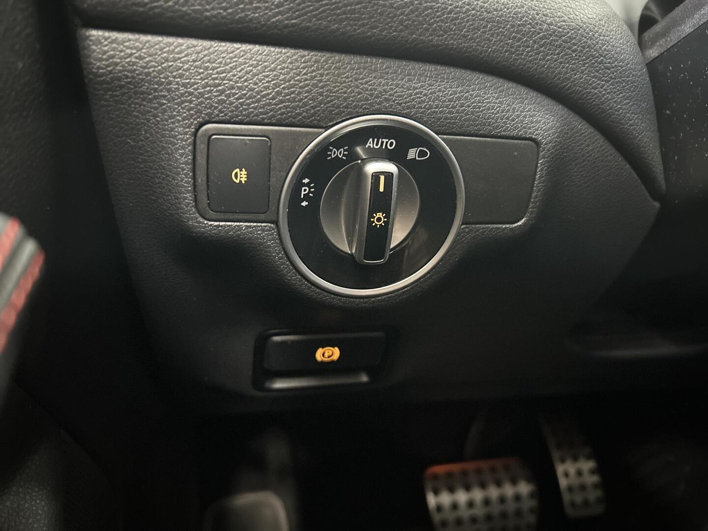 MERCEDES-BENZ CLA 2015