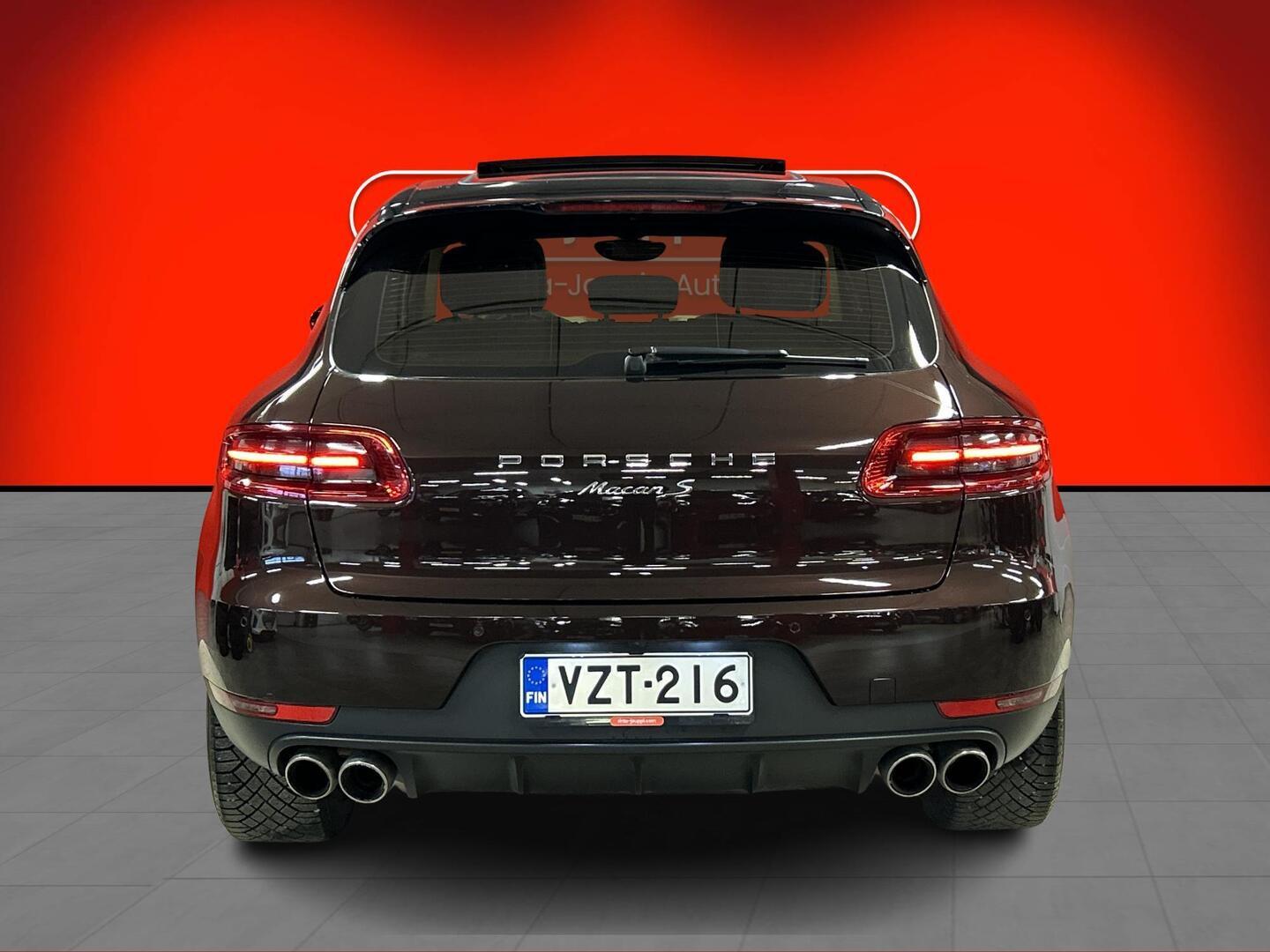 PORSCHE Macan 2015