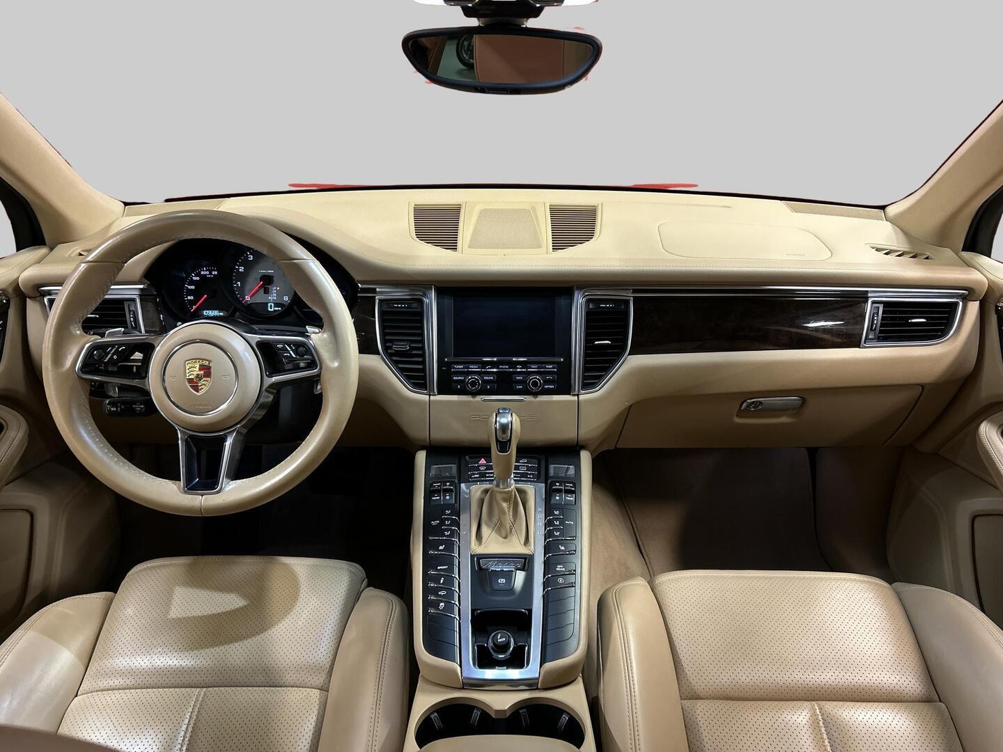 PORSCHE Macan 2015