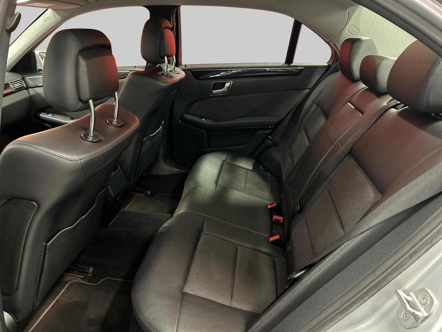 MERCEDES-BENZ E 2010