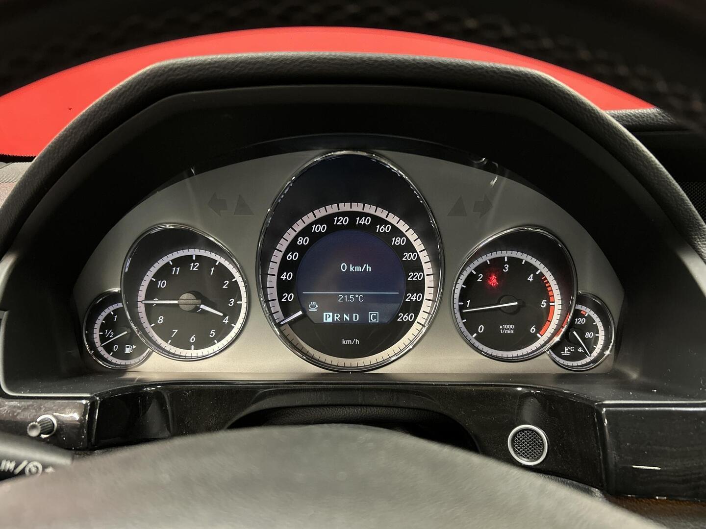 MERCEDES-BENZ E 2010