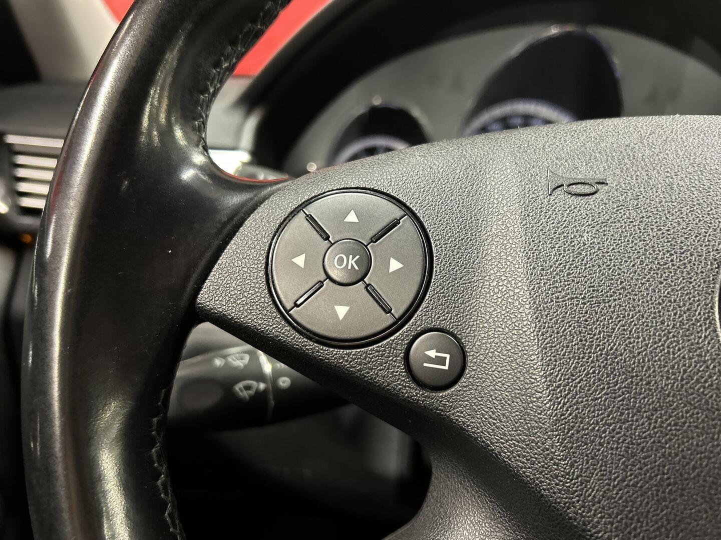 MERCEDES-BENZ E 2010