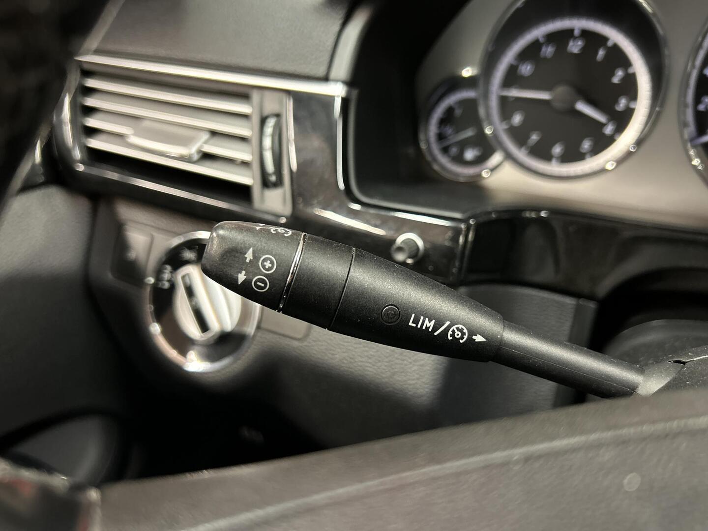 MERCEDES-BENZ E 2010