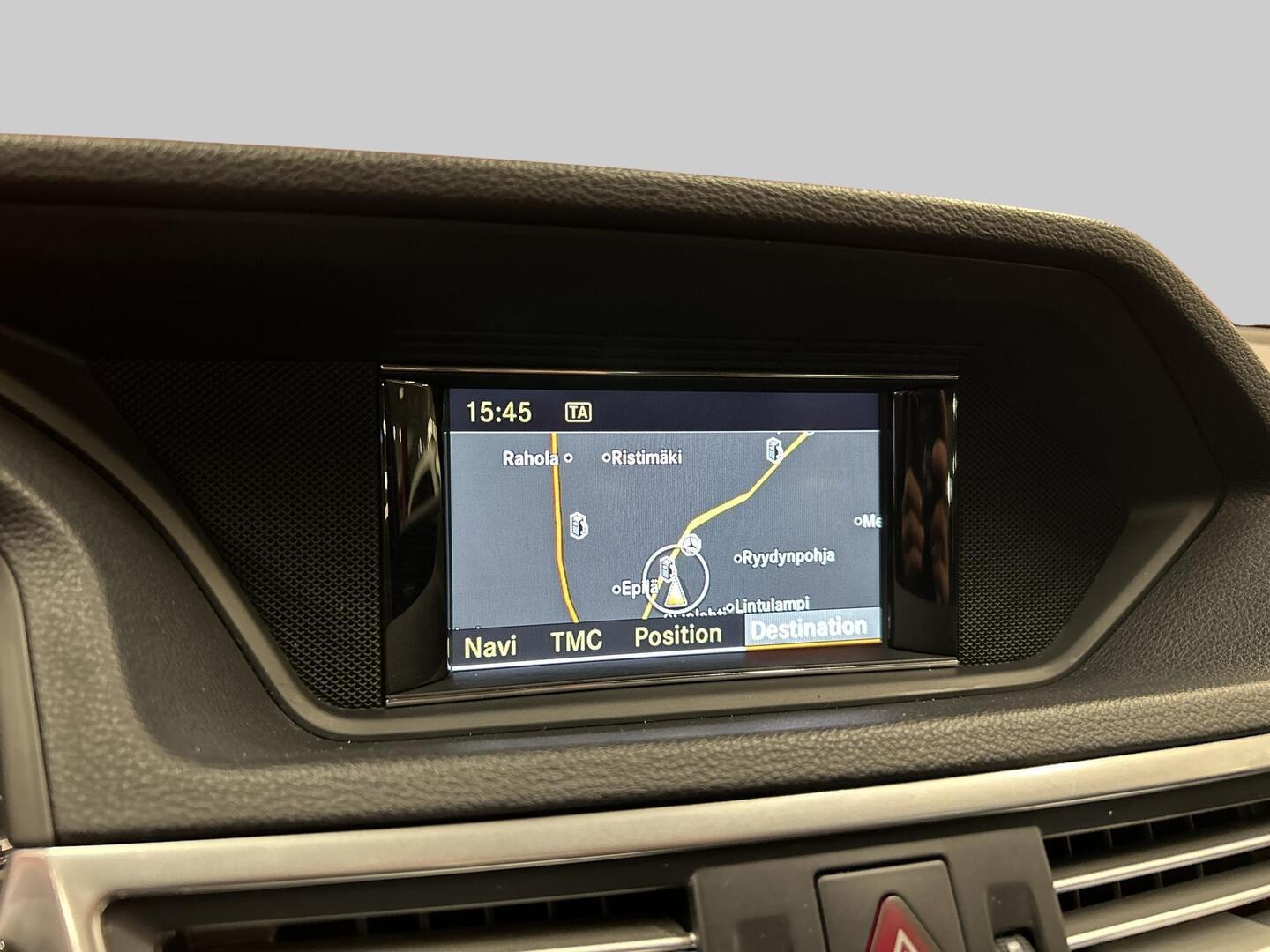 MERCEDES-BENZ E 2010