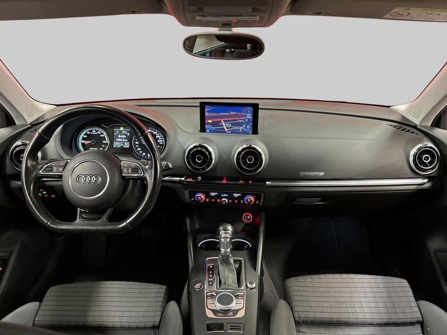 AUDI A3 2015