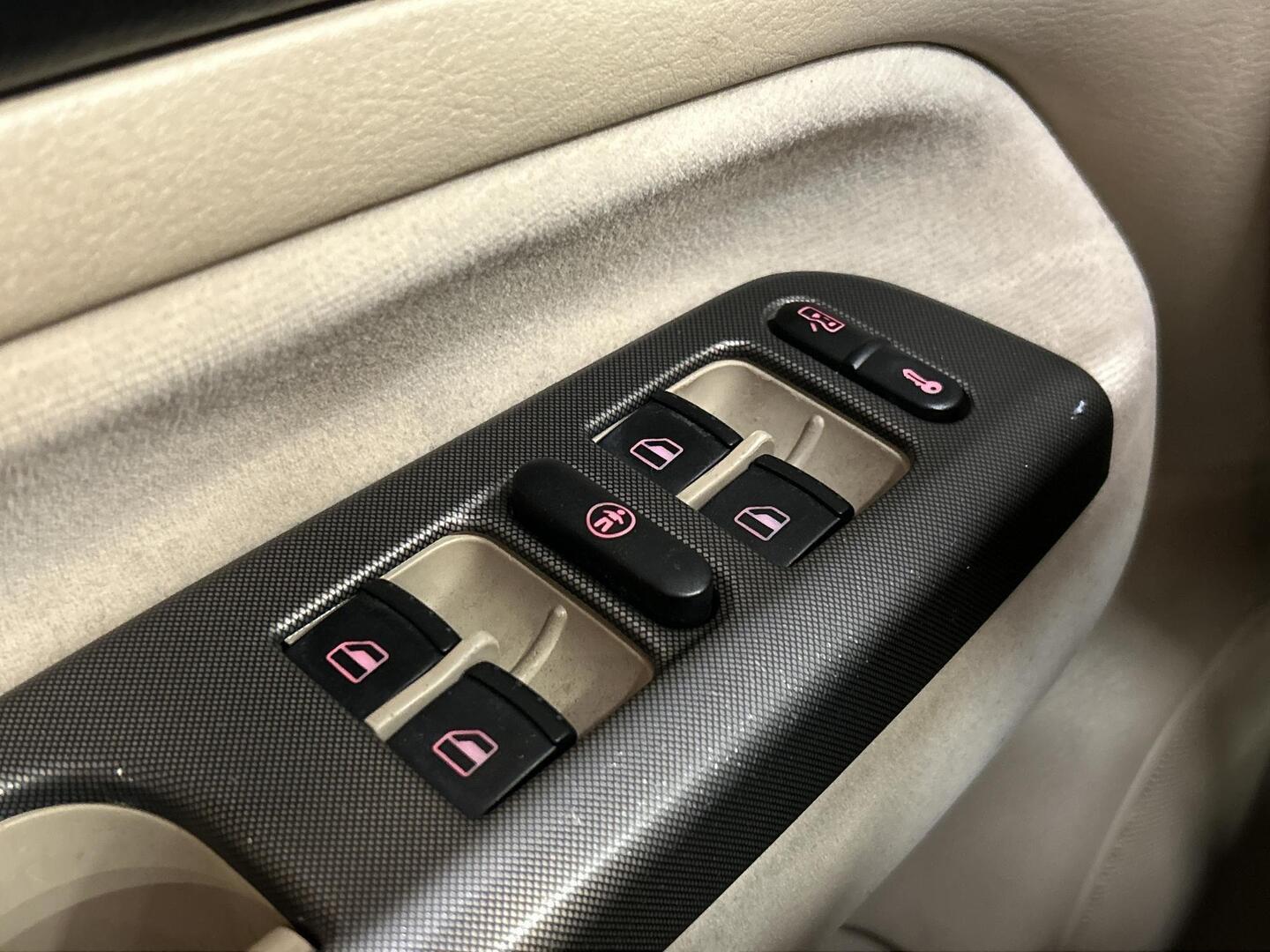 VOLKSWAGEN Bora 2001