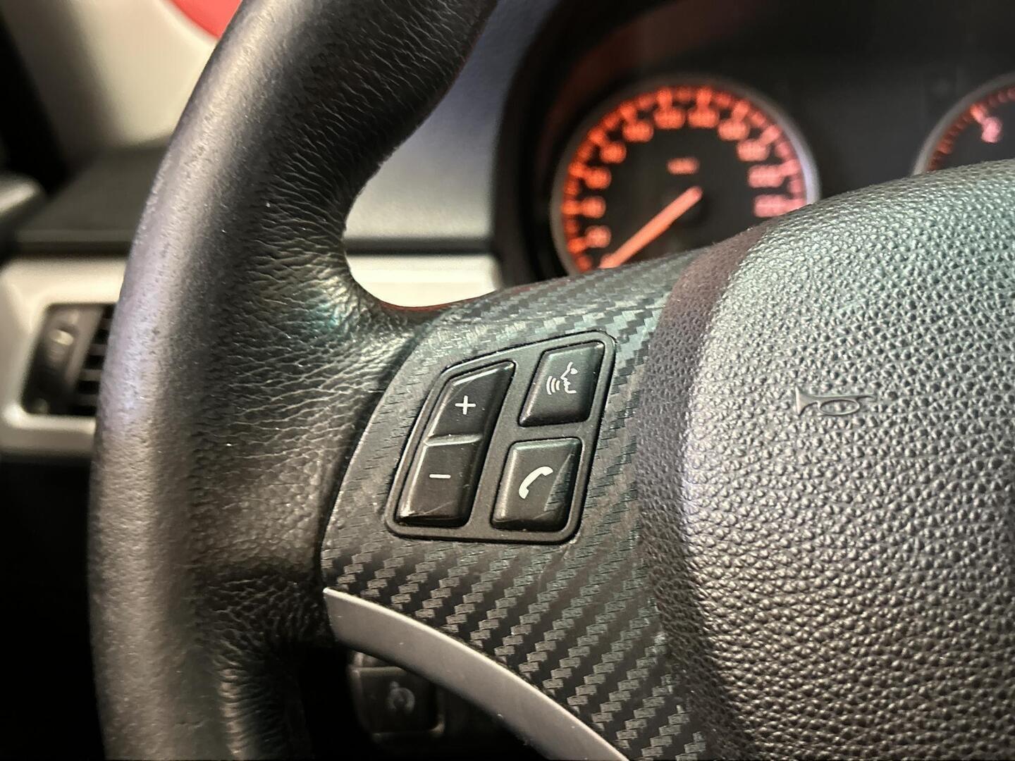 BMW 320 2008
