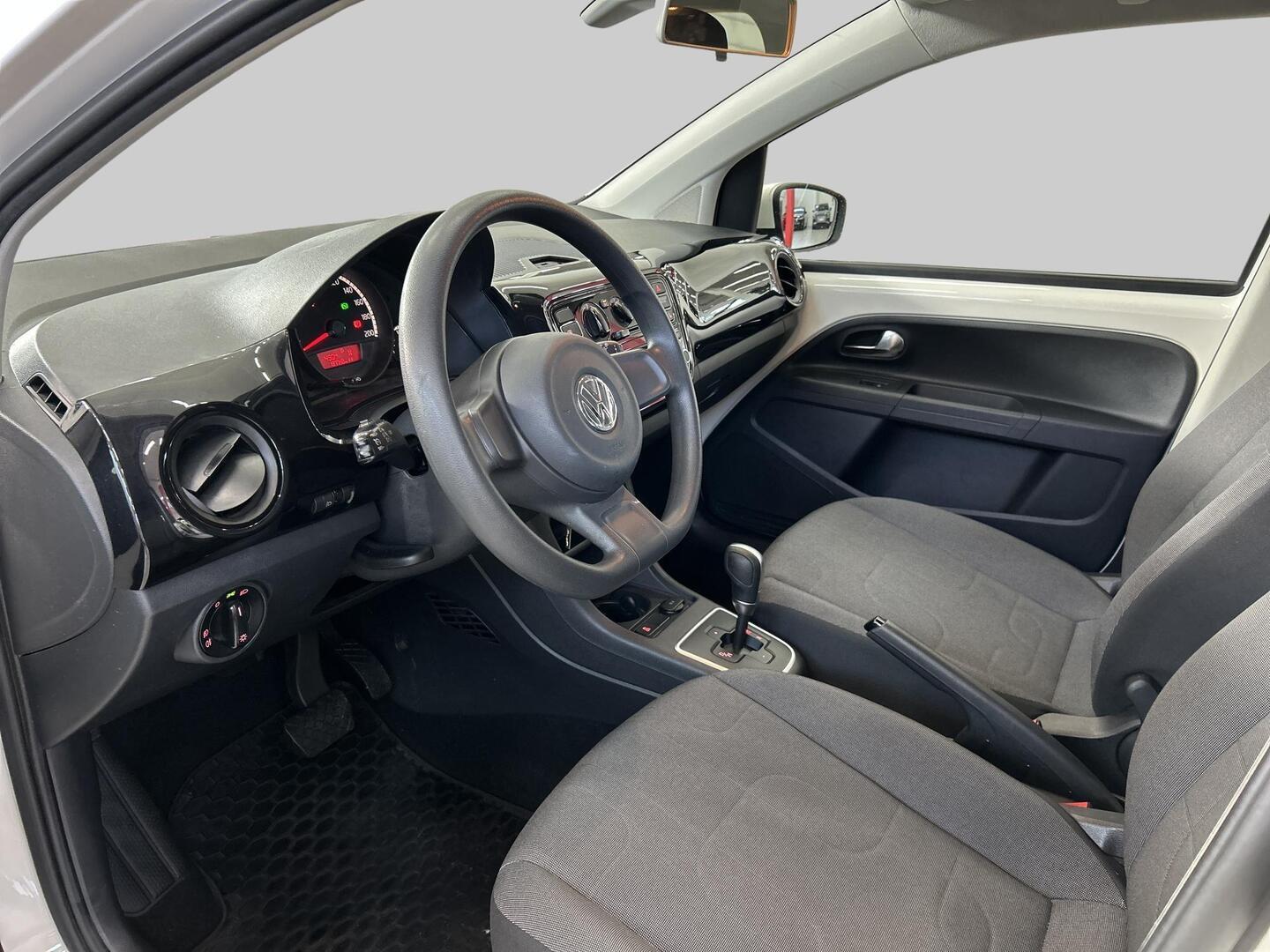 VOLKSWAGEN up! 2013