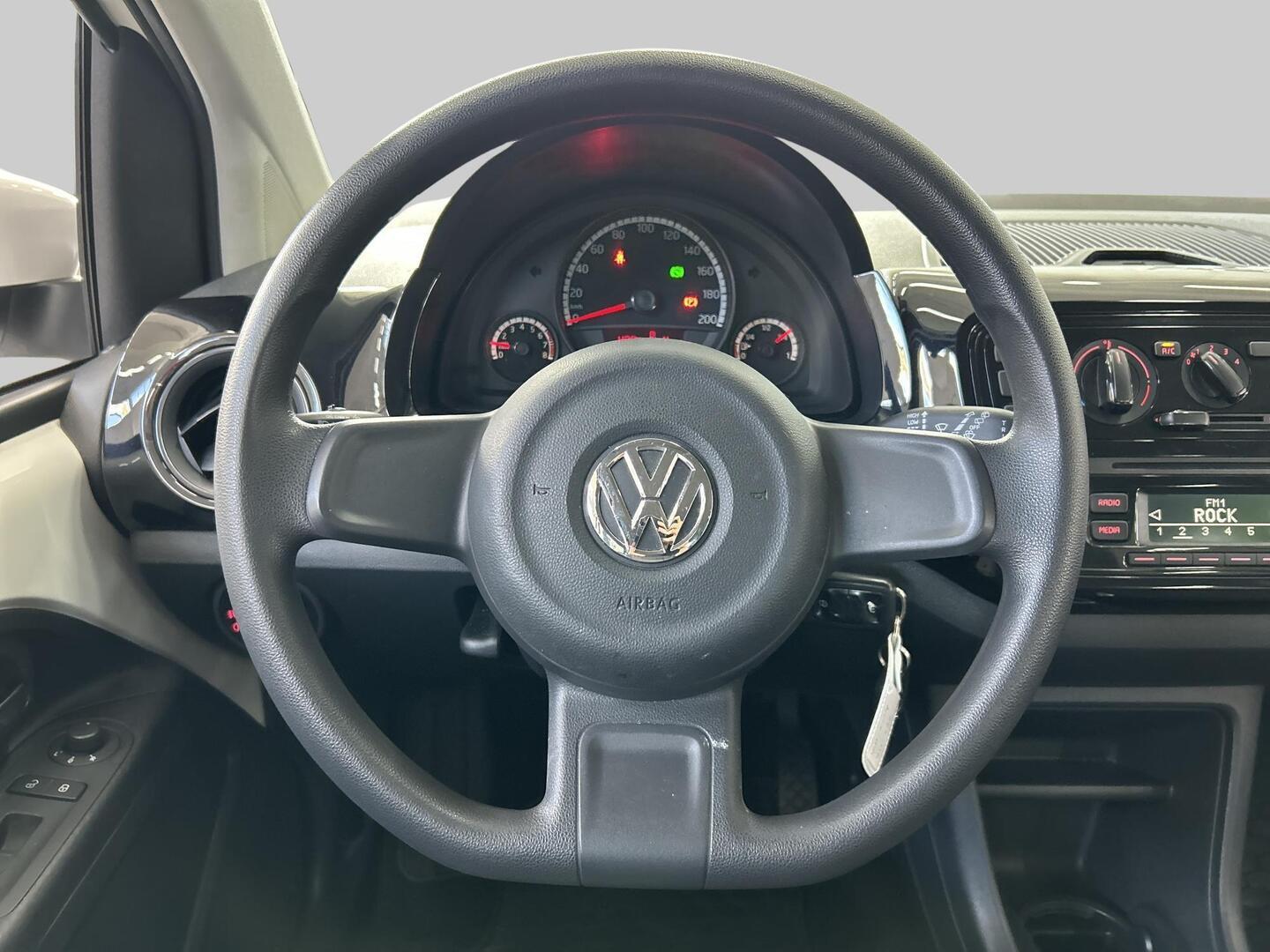 VOLKSWAGEN up! 2013