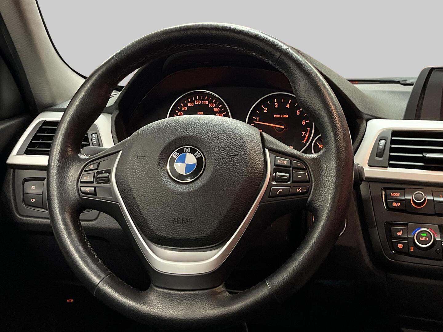 BMW 320 2014