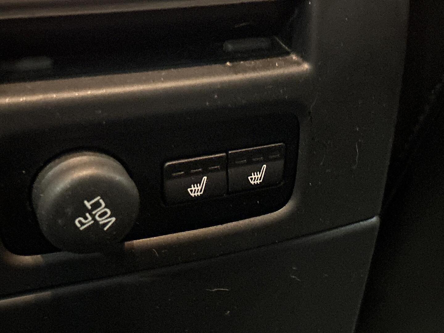 VOLVO V70 2015