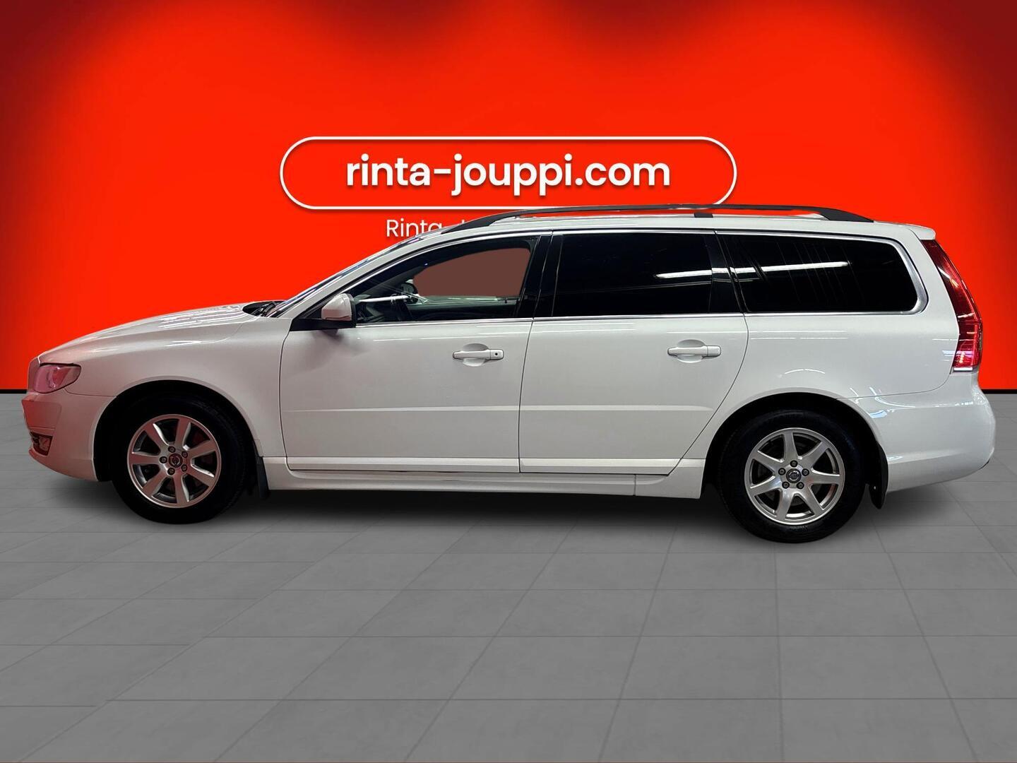 VOLVO V70 2015