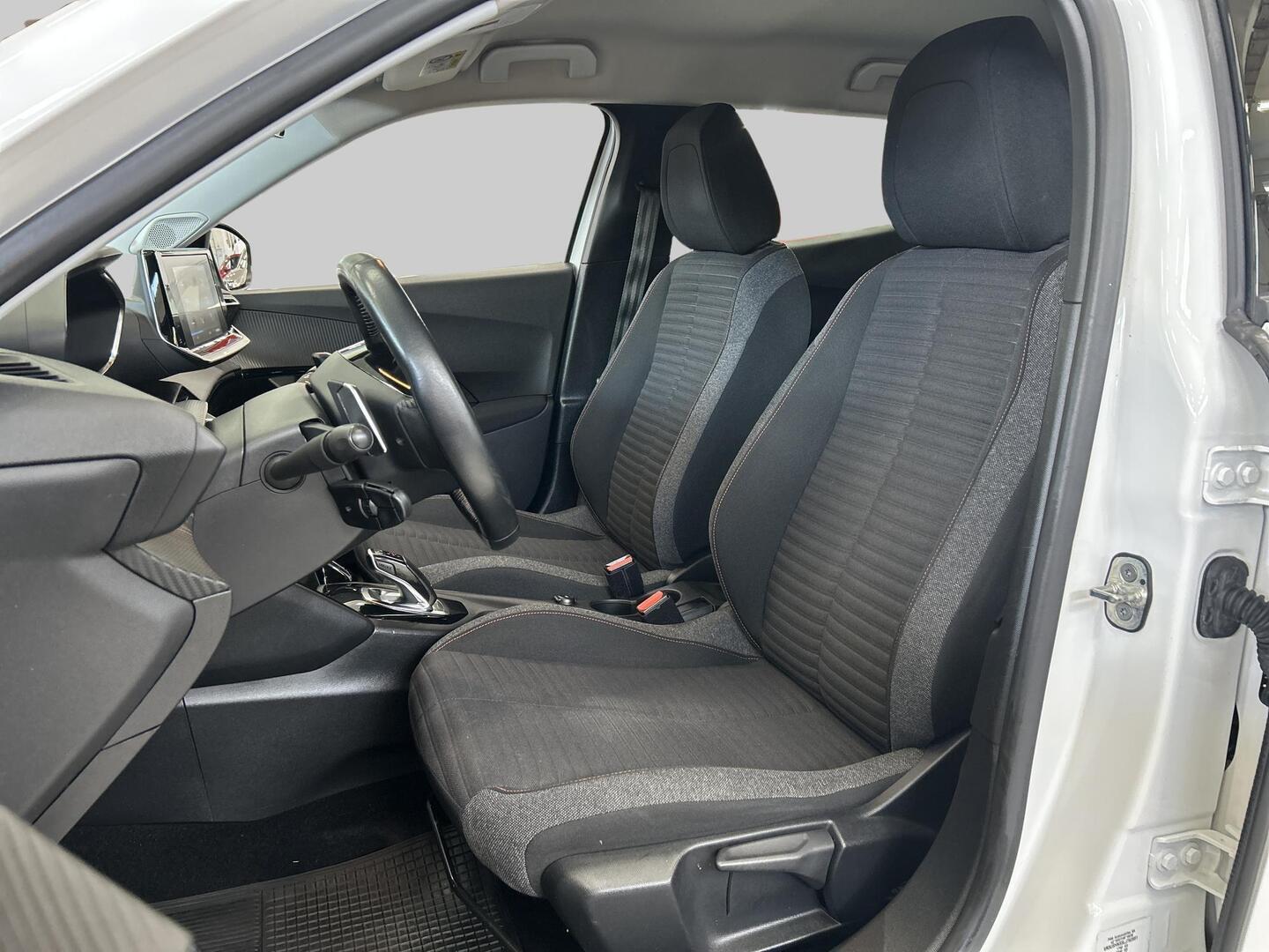 PEUGEOT 2008 2021