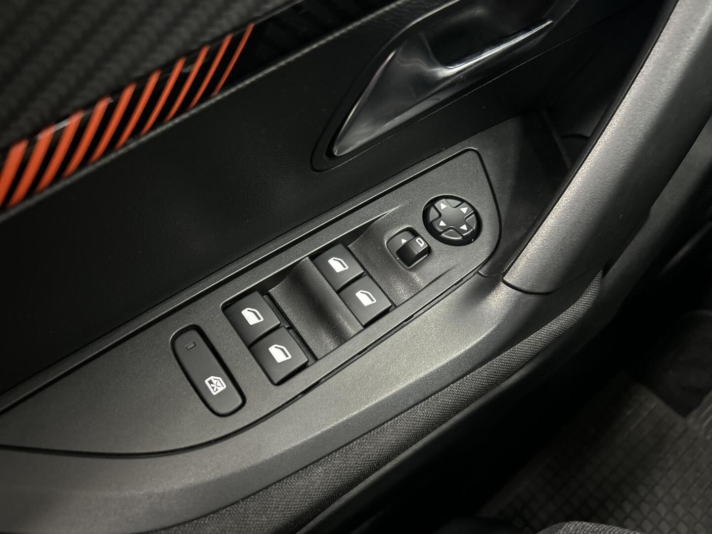 PEUGEOT 2008 2021
