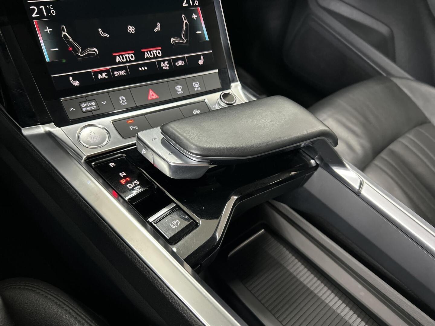 AUDI e-tron 2020