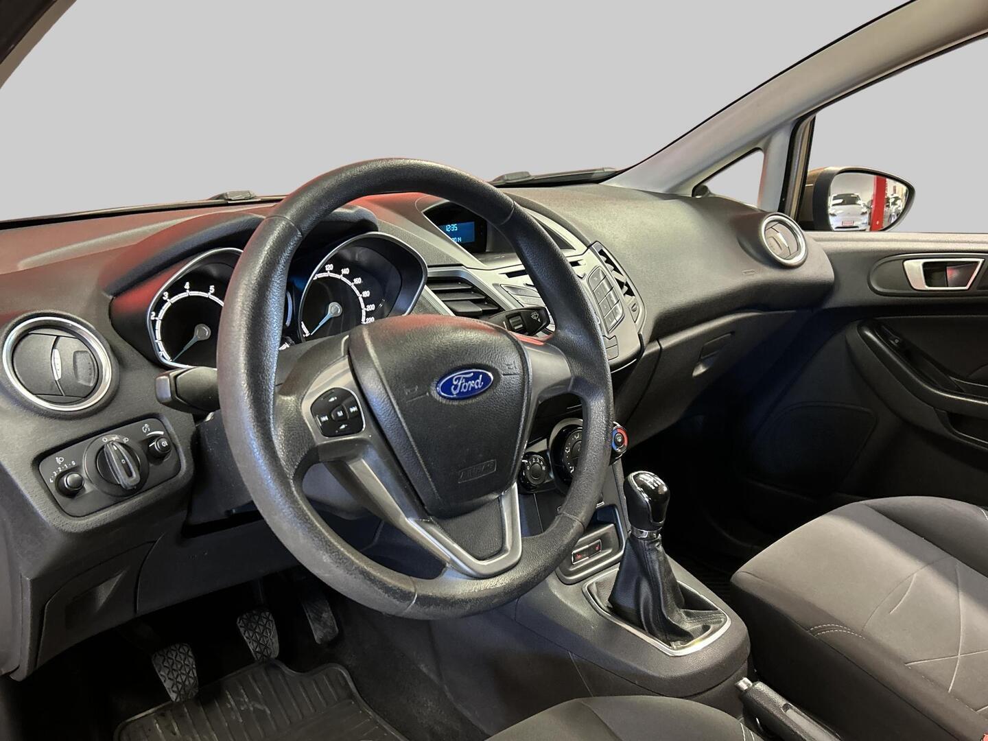 FORD Fiesta 2013