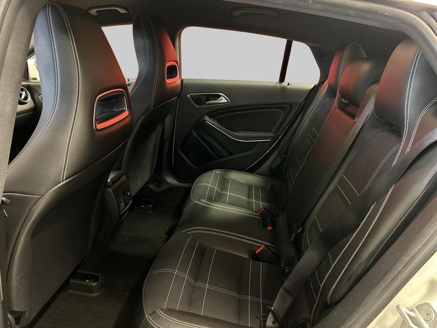 MERCEDES-BENZ CLA 2016