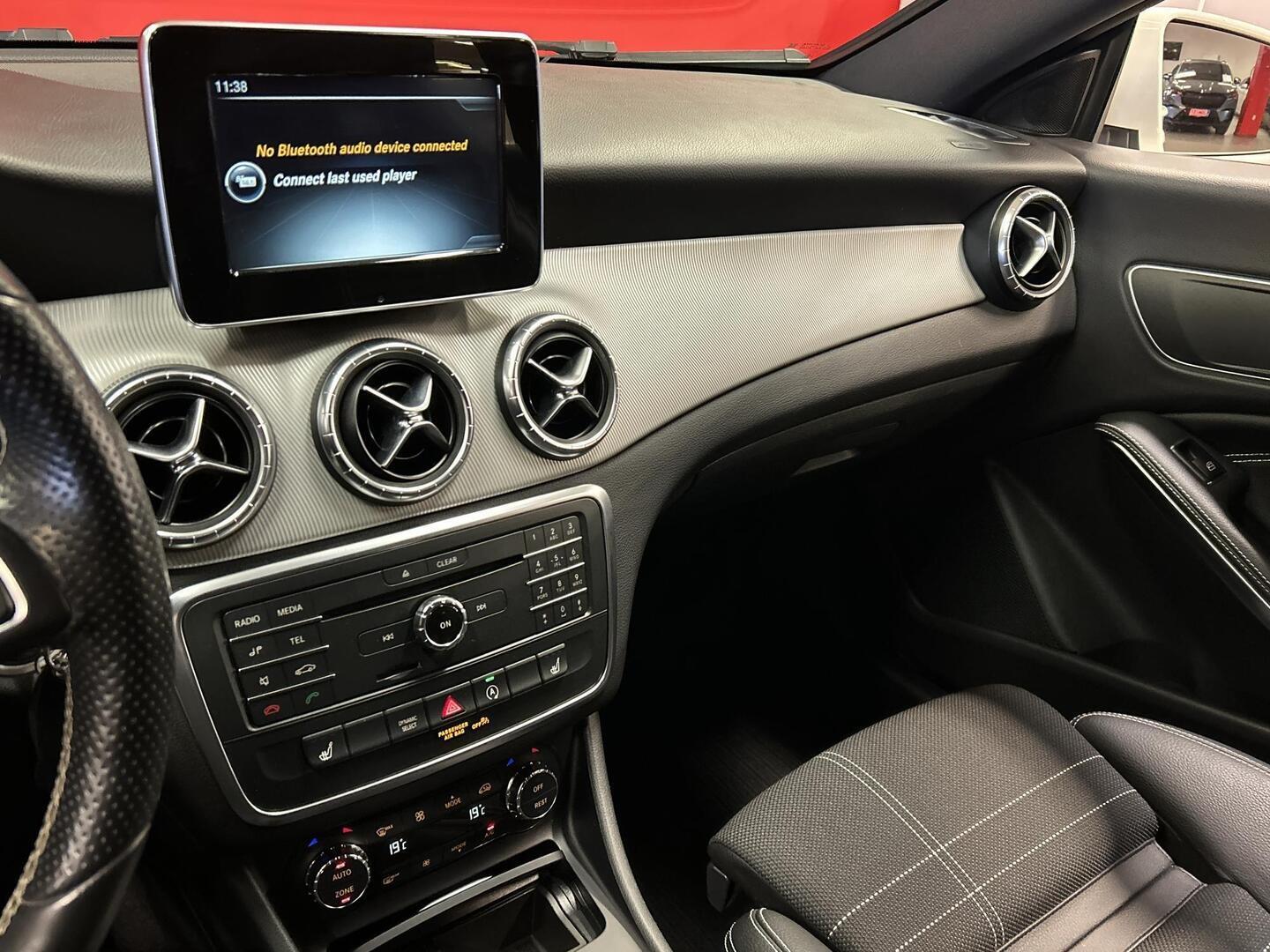 MERCEDES-BENZ CLA 2016