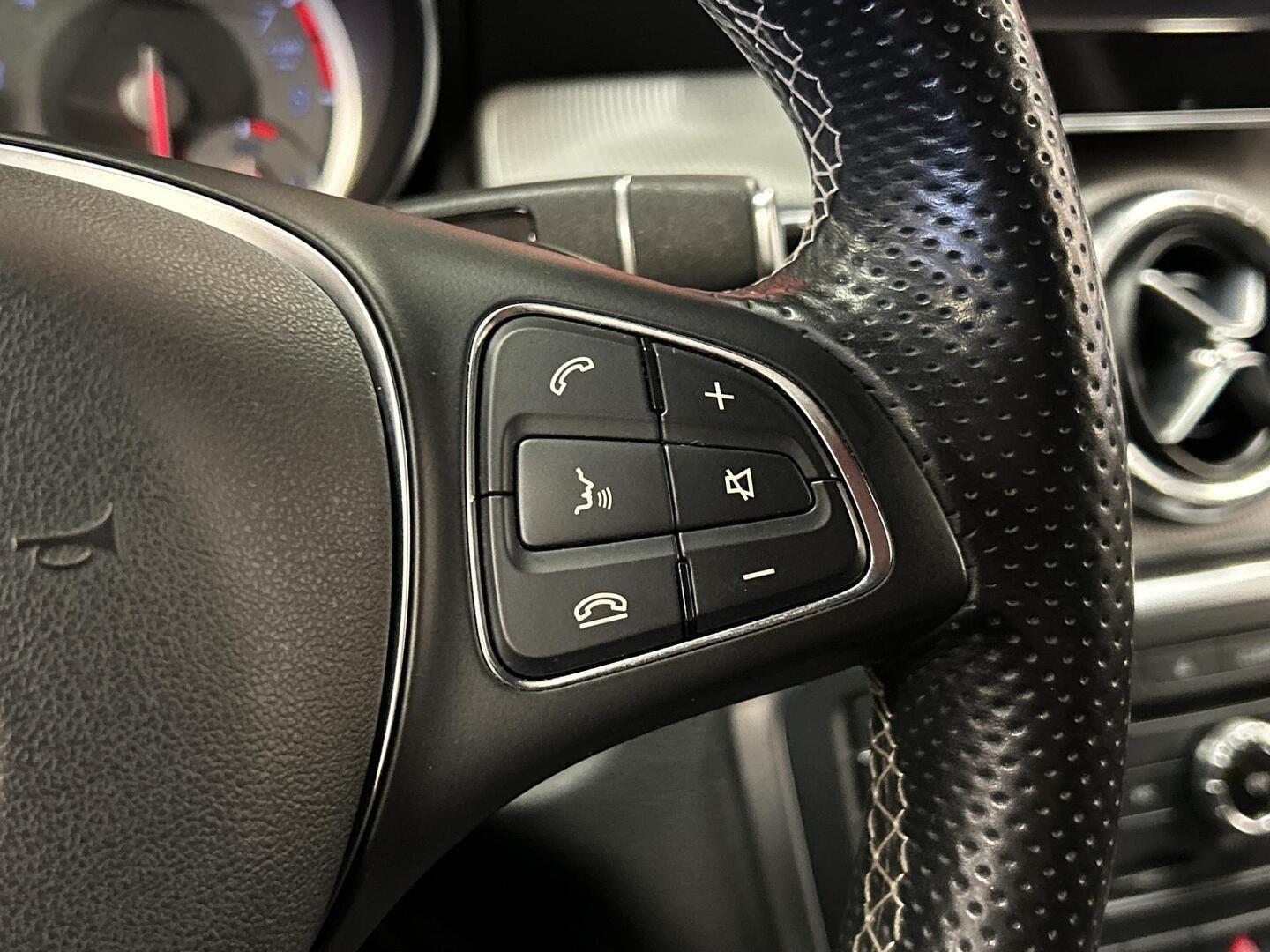 MERCEDES-BENZ CLA 2016