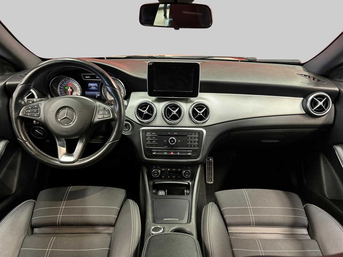 MERCEDES-BENZ CLA 2016