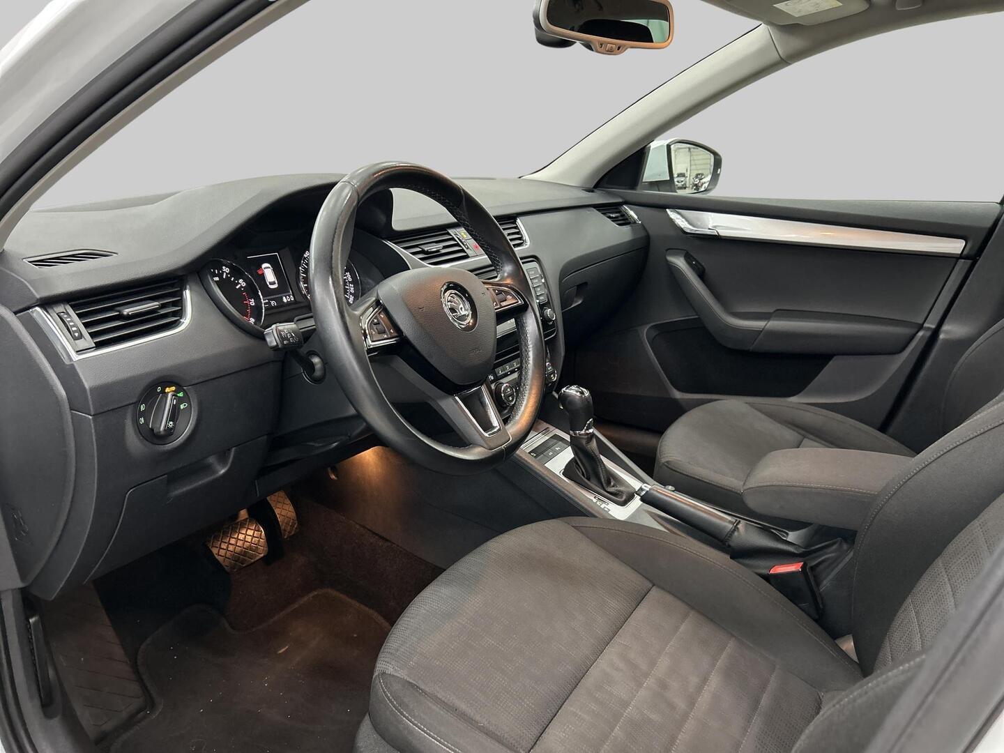 SKODA Octavia 2016