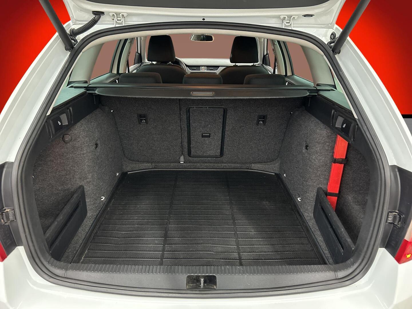 SKODA Octavia 2016